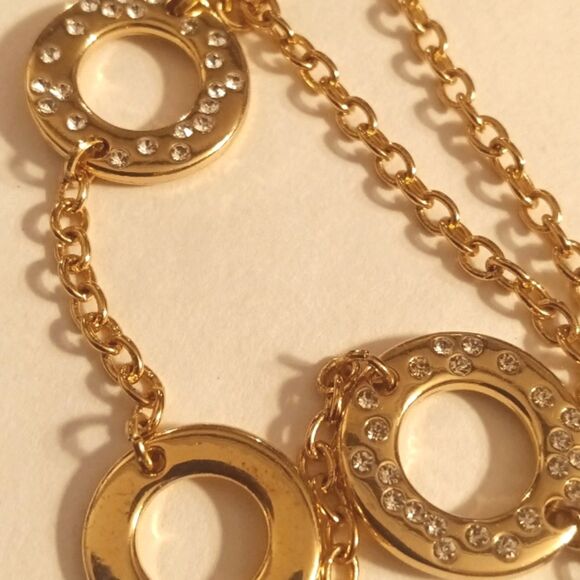 NWT Gloria Vanderbilt 15 Inch Gold tone and Diamond Crystal Necklace - Picture 6 of 6